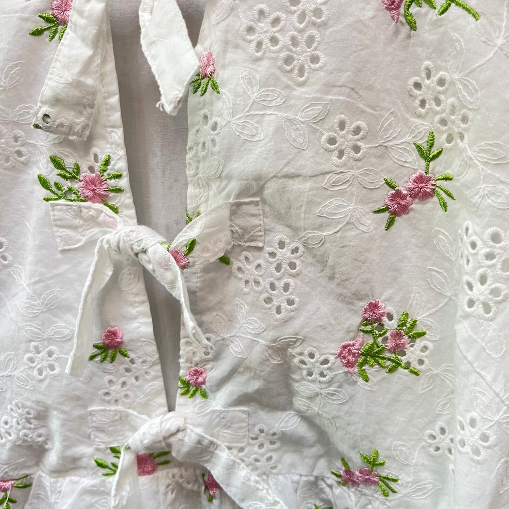 Olivaceous White Eyelet Floral Embroidered Tie Front Babydoll Mini Dress S - Picture 3 of 7